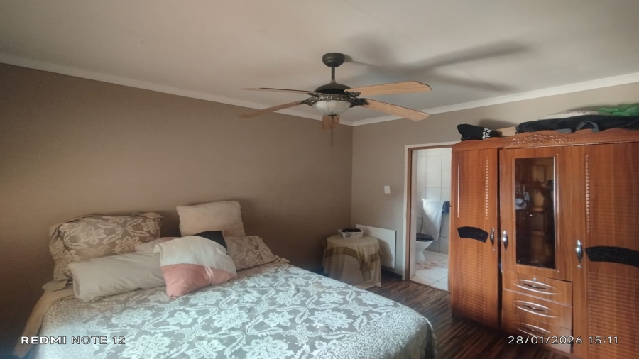 5 Bedroom Property for Sale in Sasolburg Free State